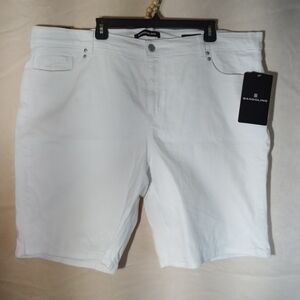 🐳Bandolino women's Bermuda shorts white 22W